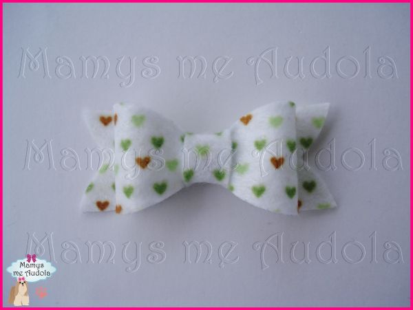 Lacinho Feltro Corações  - Verde