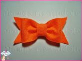 Laço de Feltro Laranja Fluor