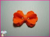 Laço Flor de Feltro Laranja Fluor