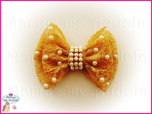 Laço de Renda com Perolas Dourado