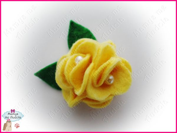 Flor de Feltro - Amarelo Bebê