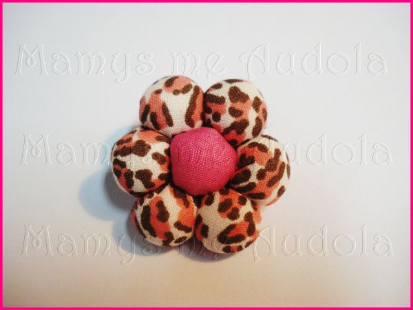 Flor de Fuxico Onça Rosa