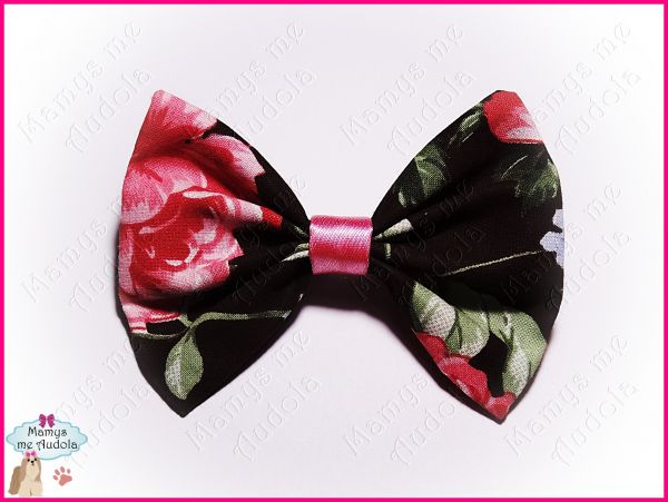 Laço de Tecido Floral Fundo Marrom