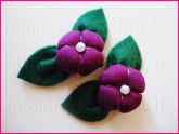 Flor de Fuxico na Folha Roxo