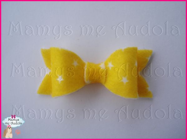 Lacinho Feltro Estrelas Amarelo