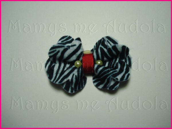 Laço Flor de Feltro Zebra