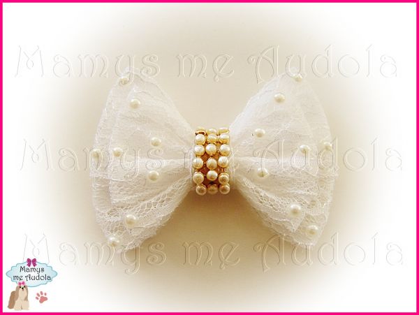 Laço de Renda com Perolas Branco